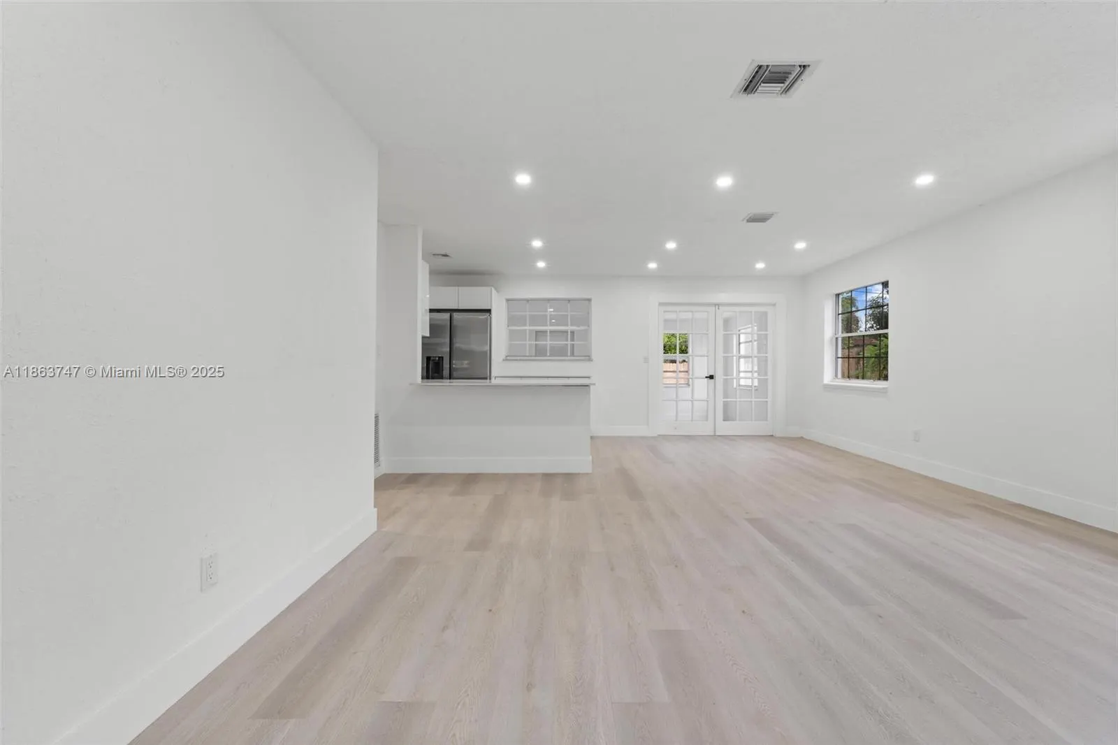 620 N 64th Ave