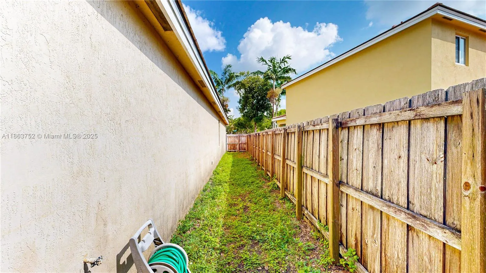 3090 SE 7th Ct
