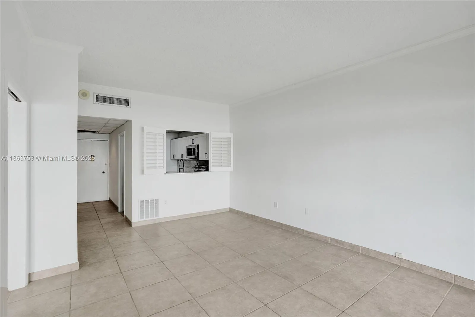 500 Bayview Dr, #118