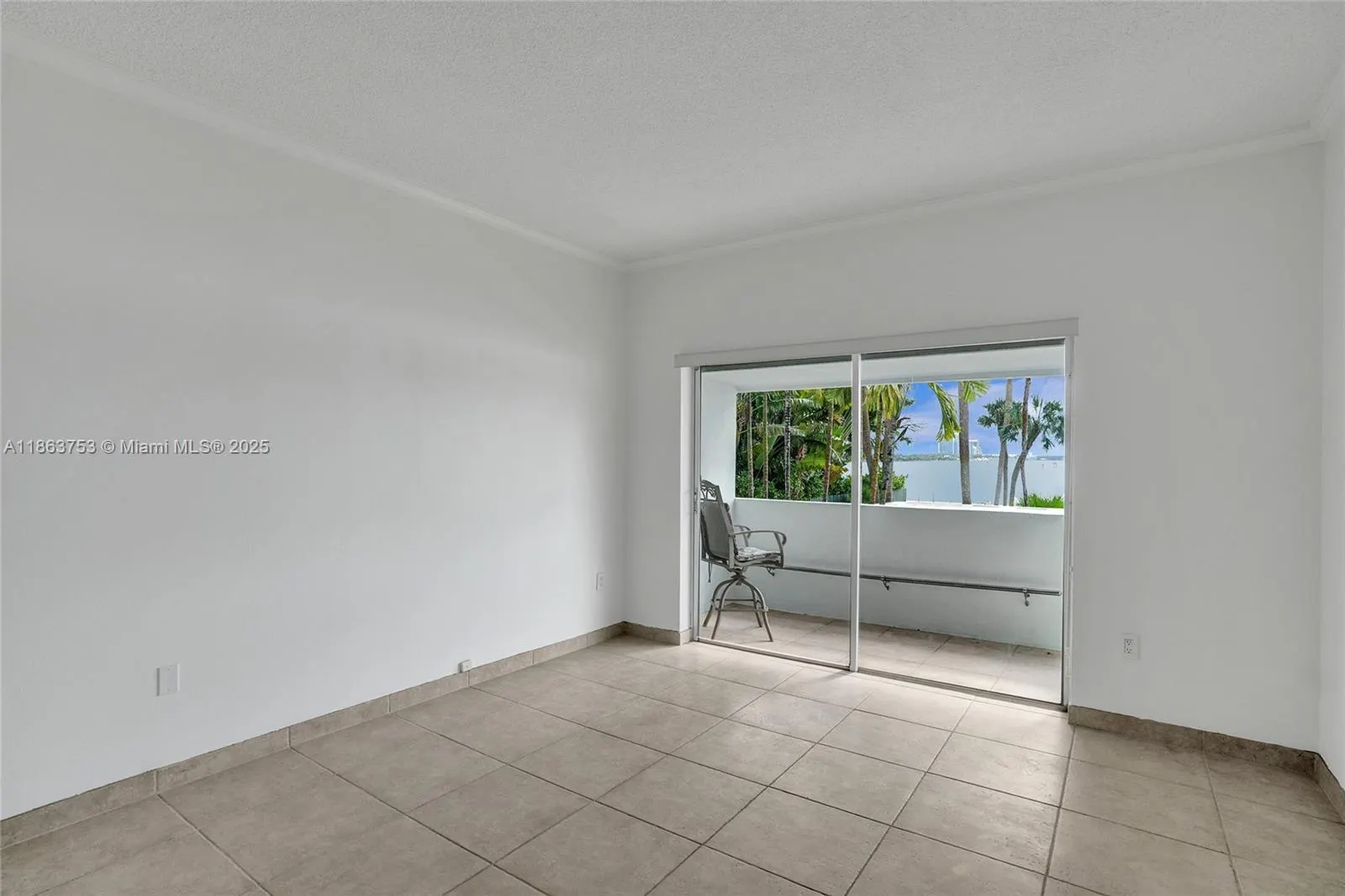 500 Bayview Dr, #118