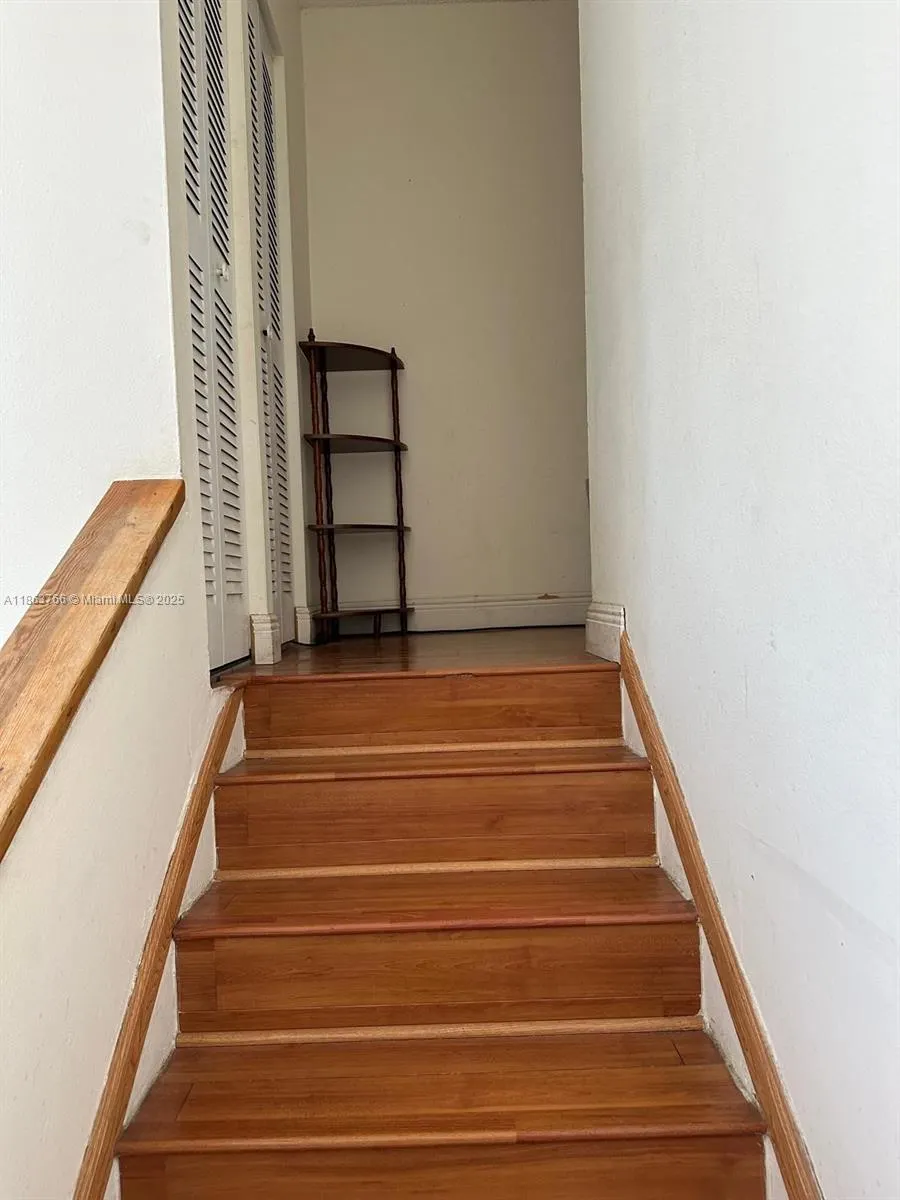 11208 SW 67th Ter