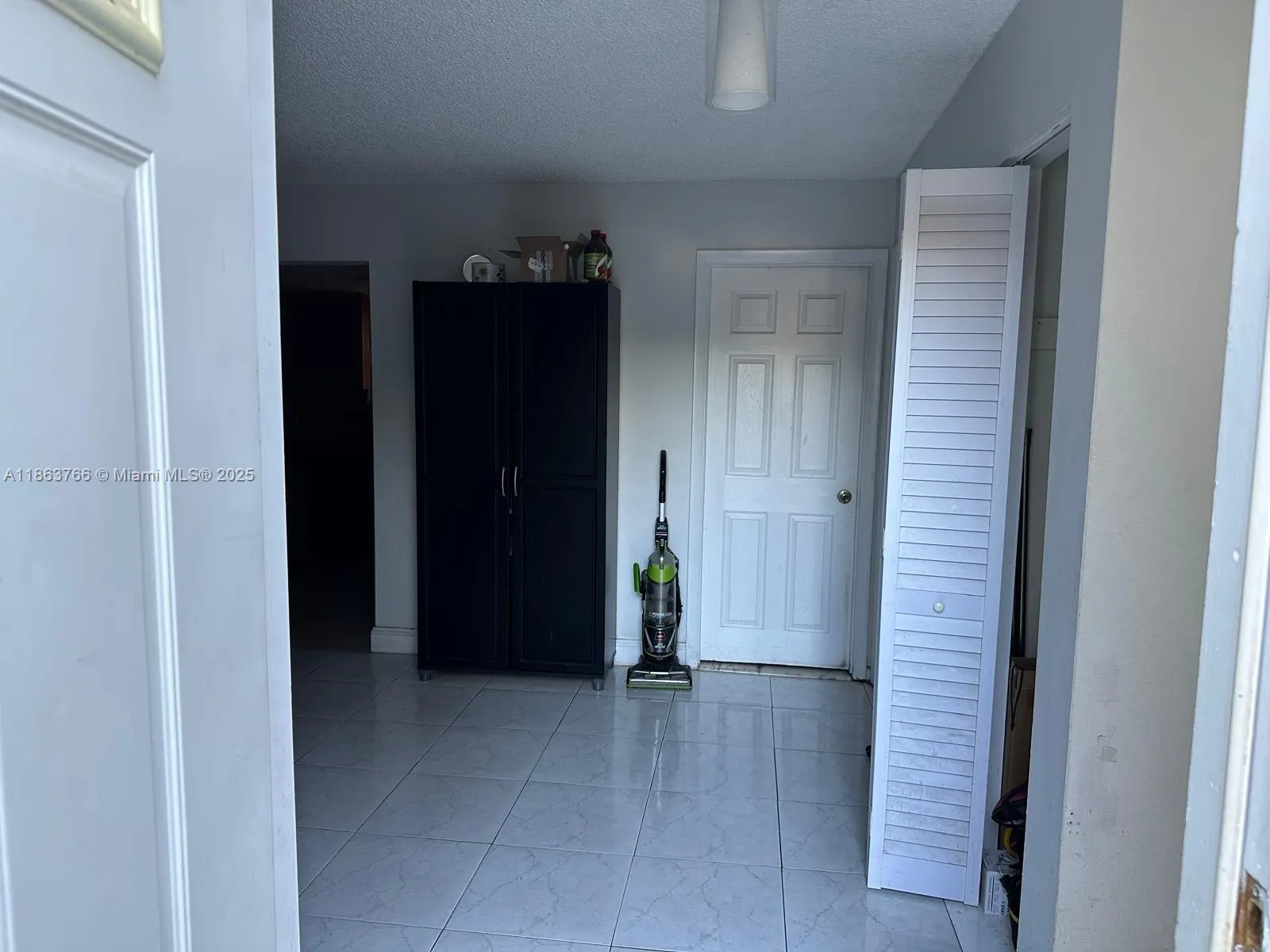 11208 SW 67th Ter