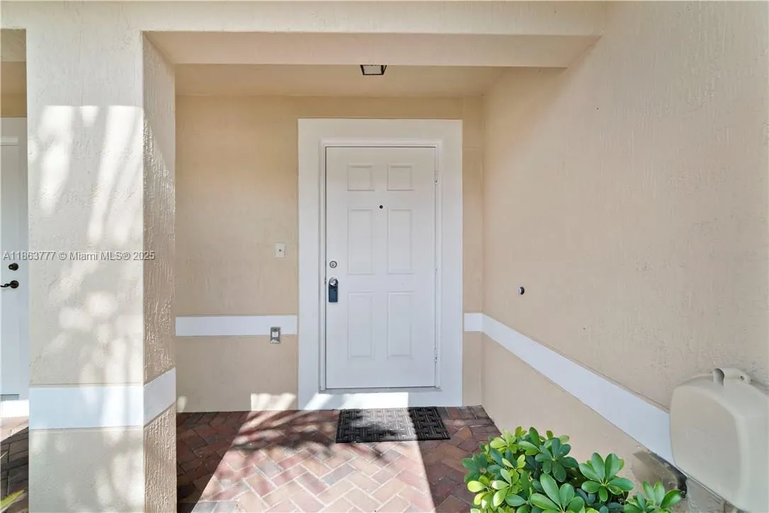 5905 Abbey Rd