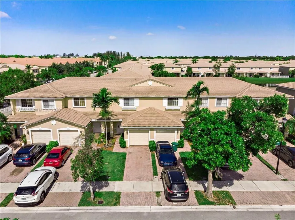 5905 Abbey Rd