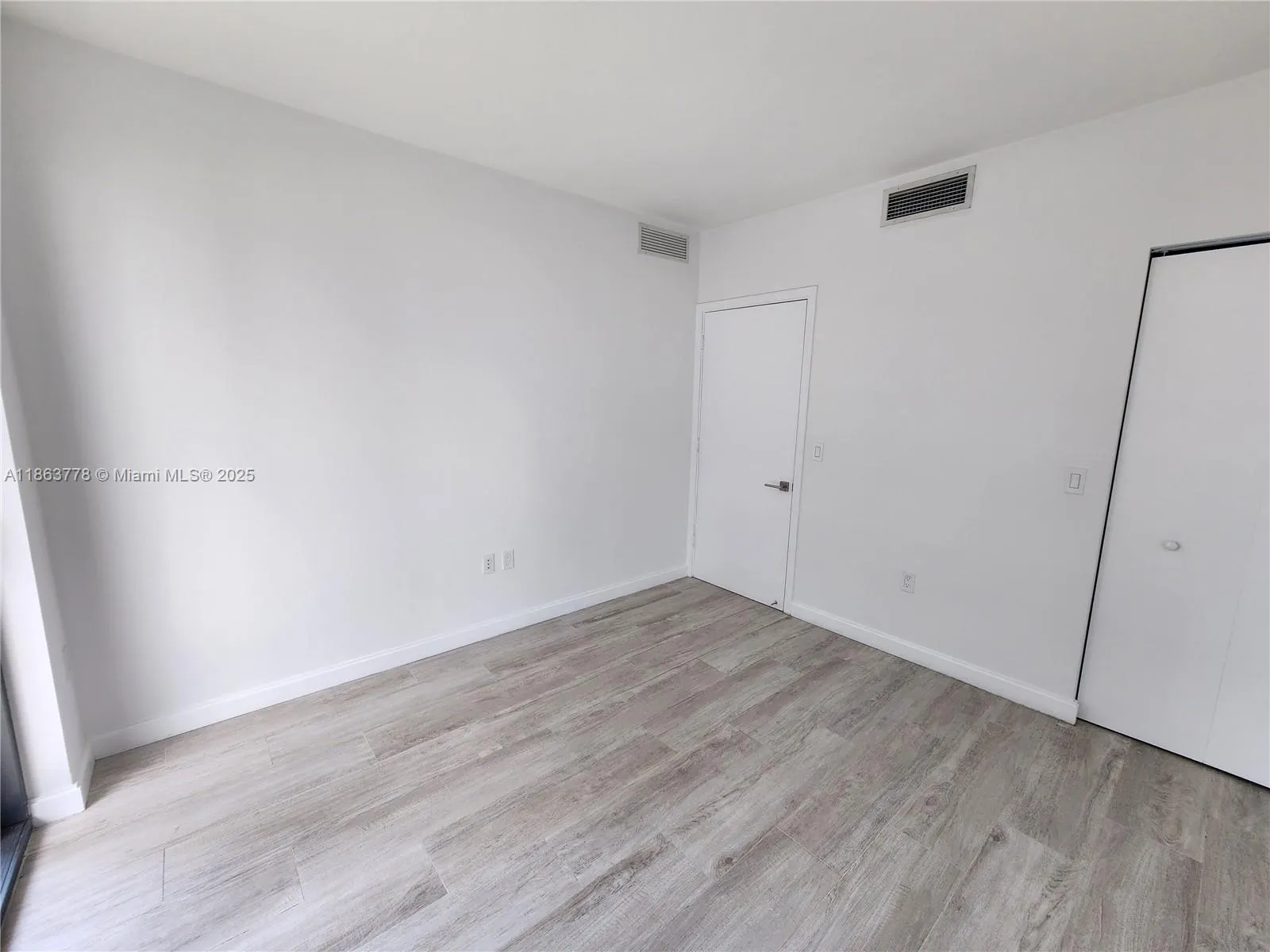 55 SW 9th St, #3202