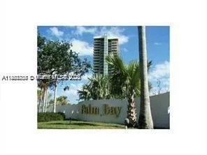 780 NE 69th St, #1706