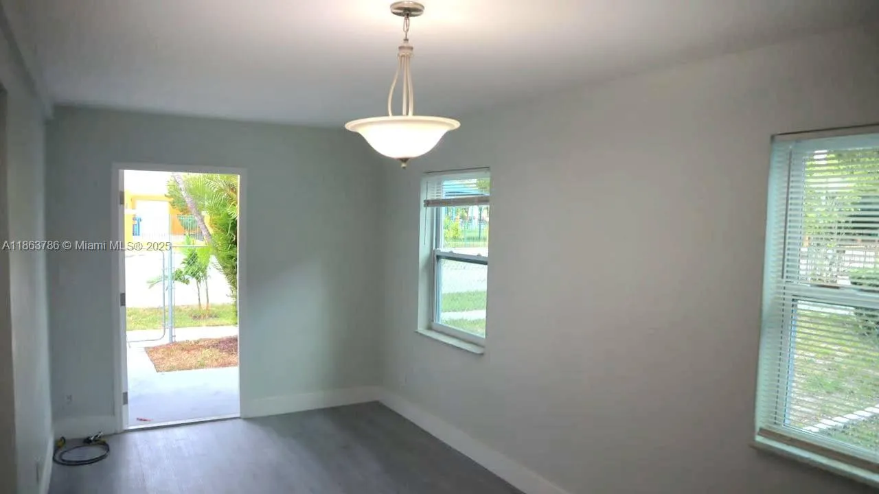 2503 NW 9th St