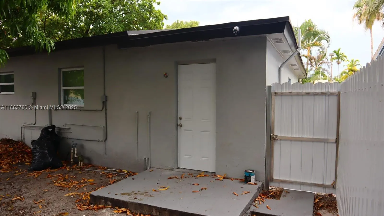 2503 NW 9th St