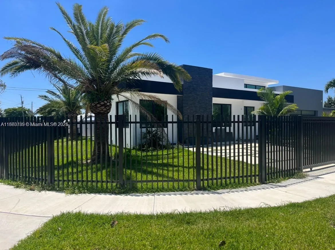 10960 SW 42nd Ter