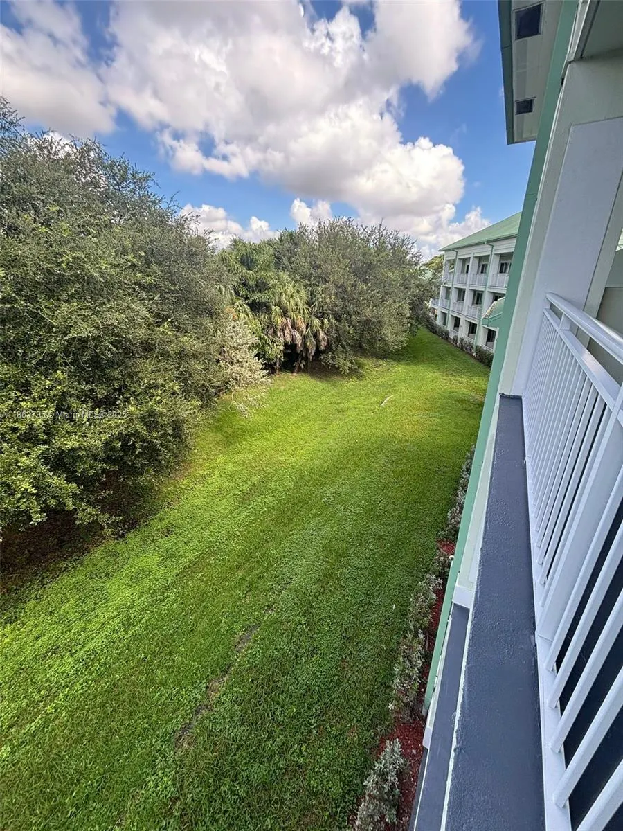 5300 NW 87th Ave, #913