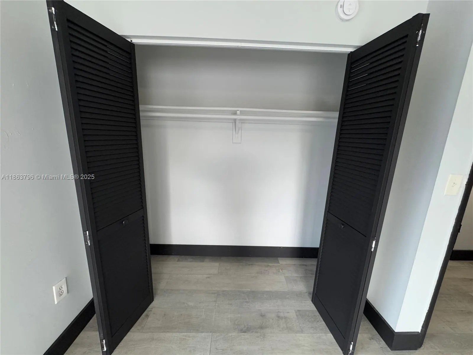 3300 S Dixie Hwy, #204