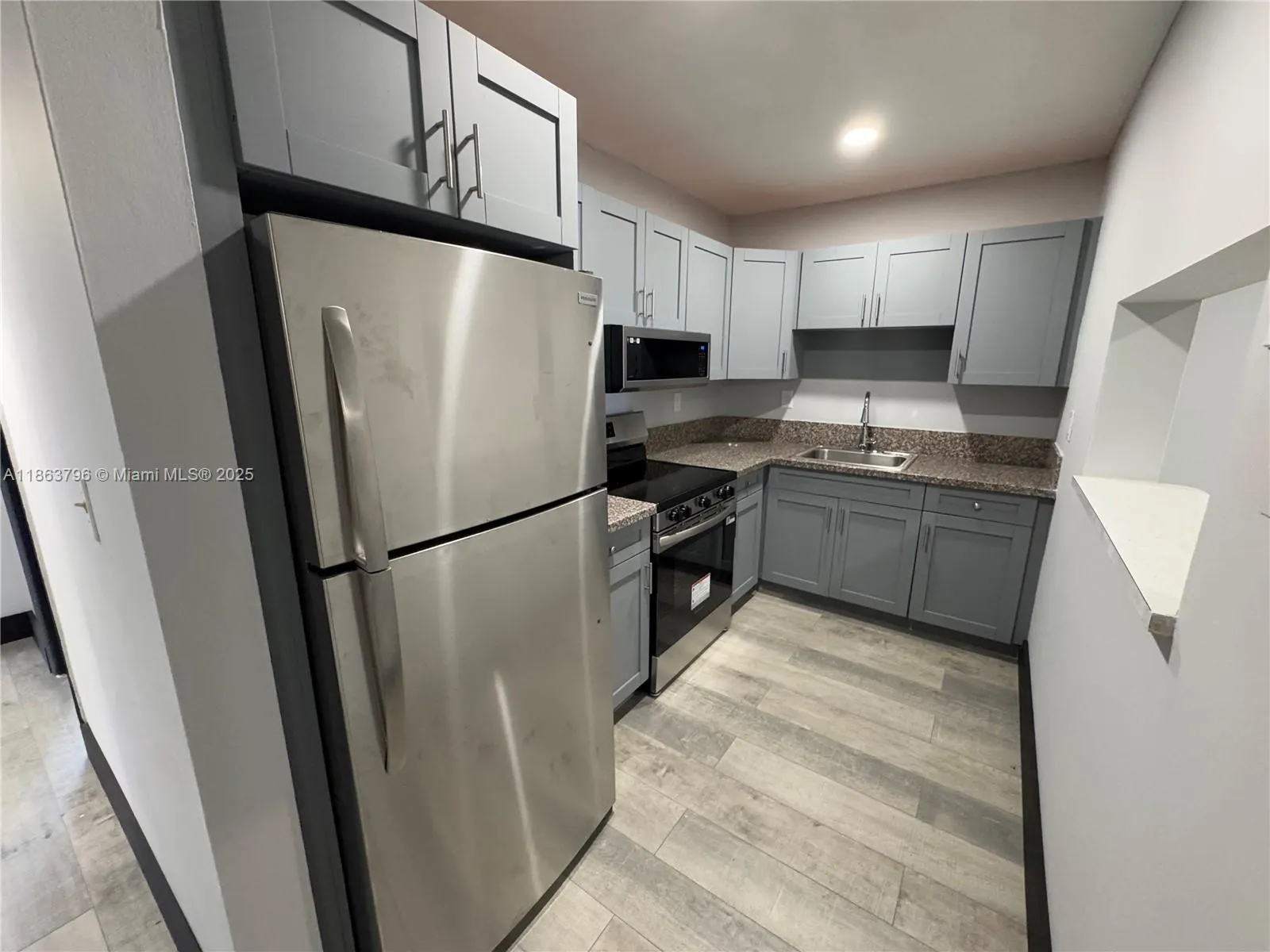 3300 S Dixie Hwy, #204
