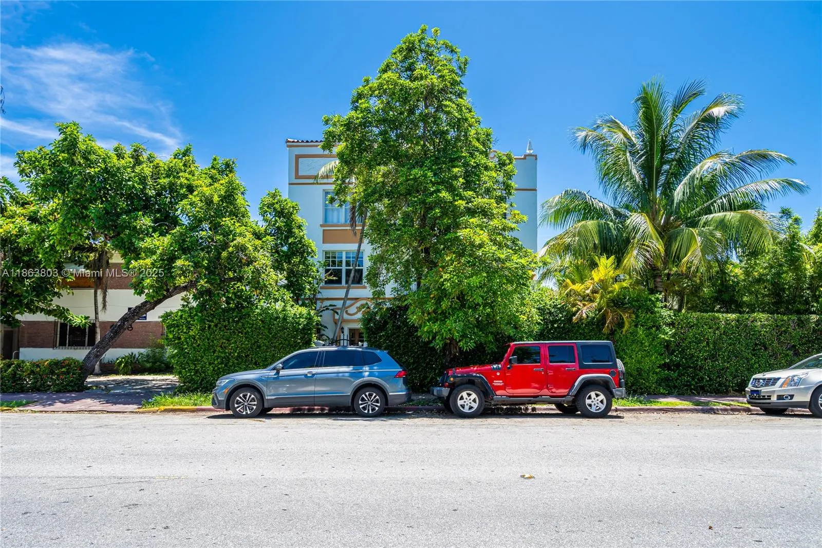 737 Jefferson Ave, #102