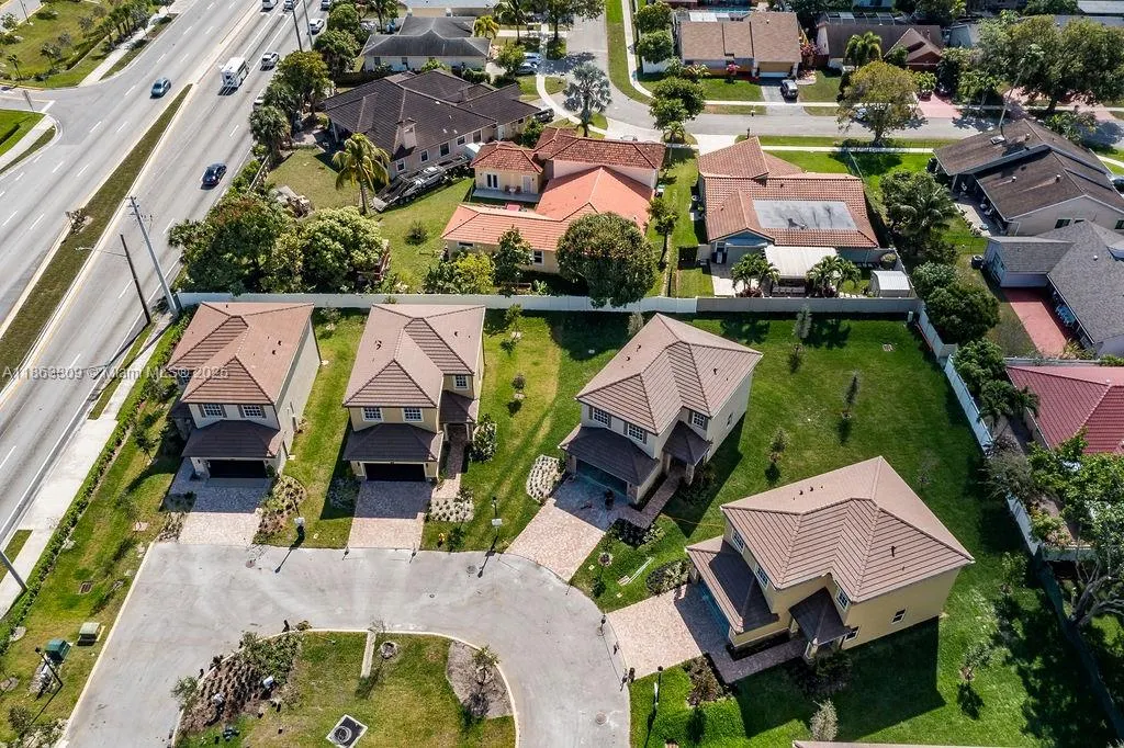 5400 NW 57th Ct