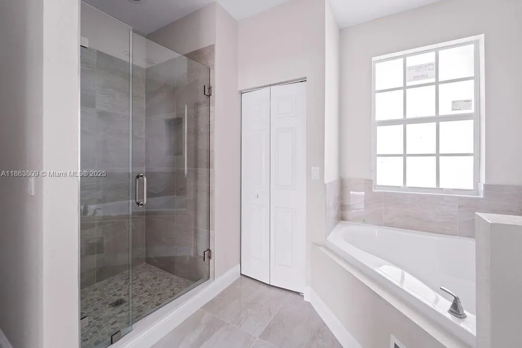 5400 NW 57th Ct