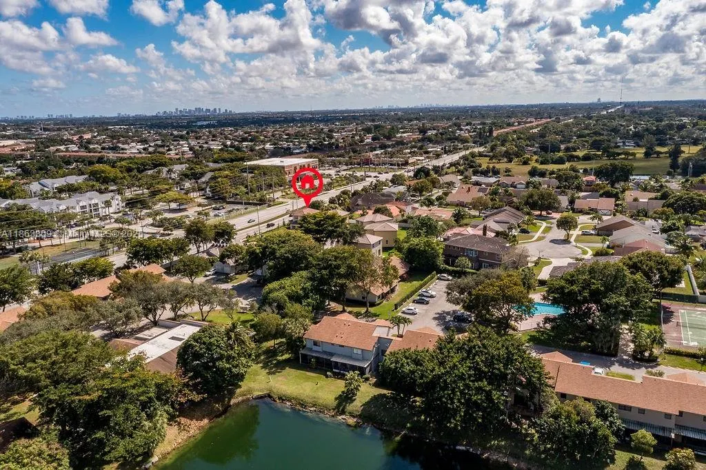 5400 NW 57th Ct