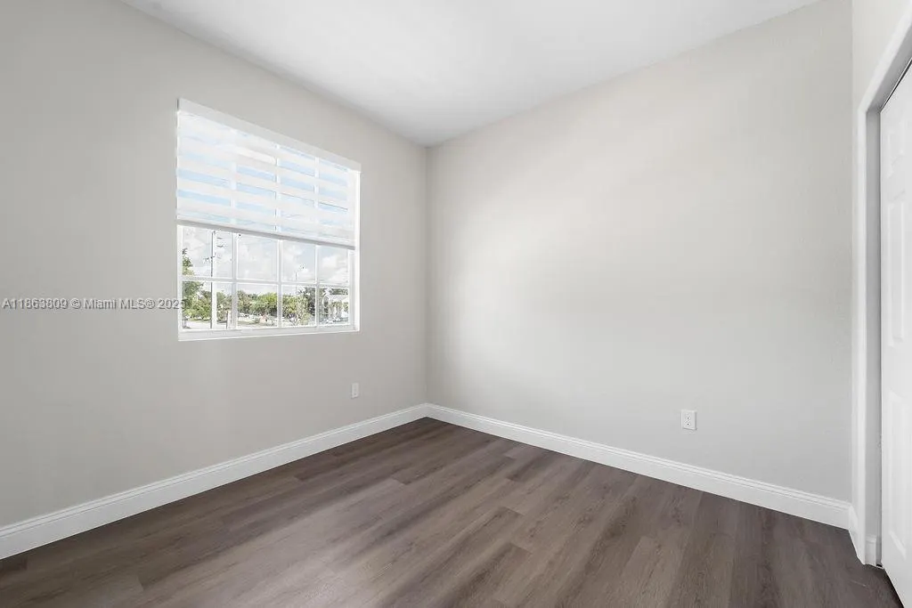 5400 NW 57th Ct