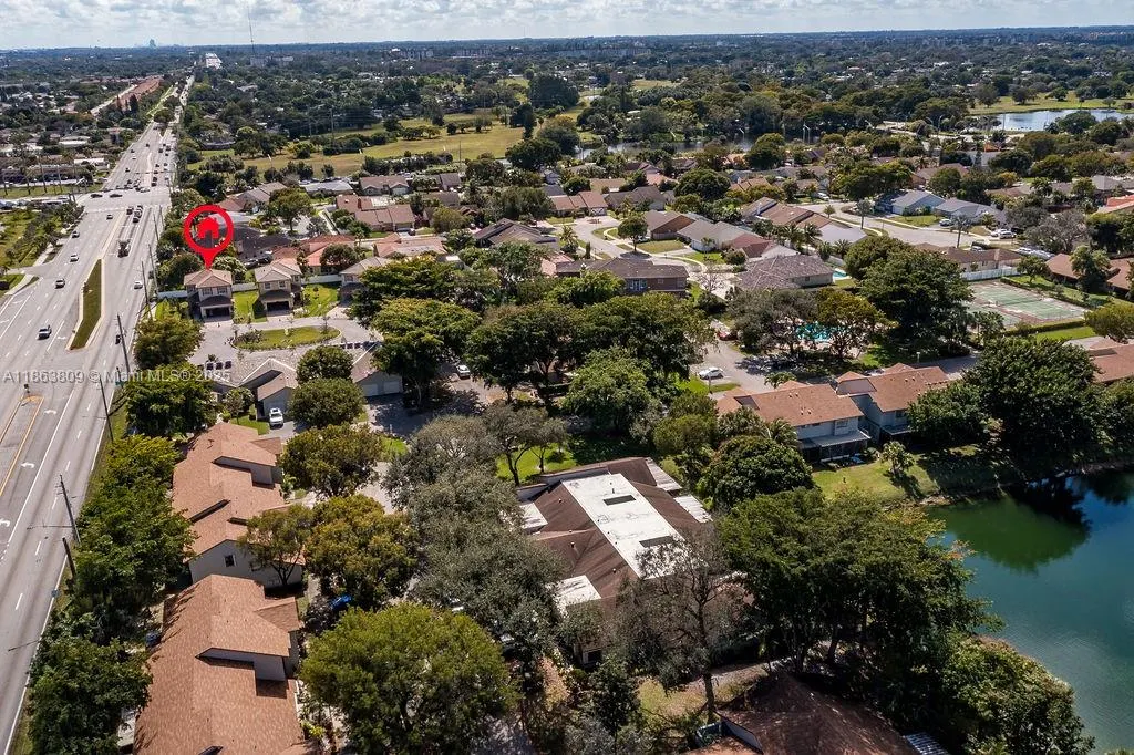 5400 NW 57th Ct