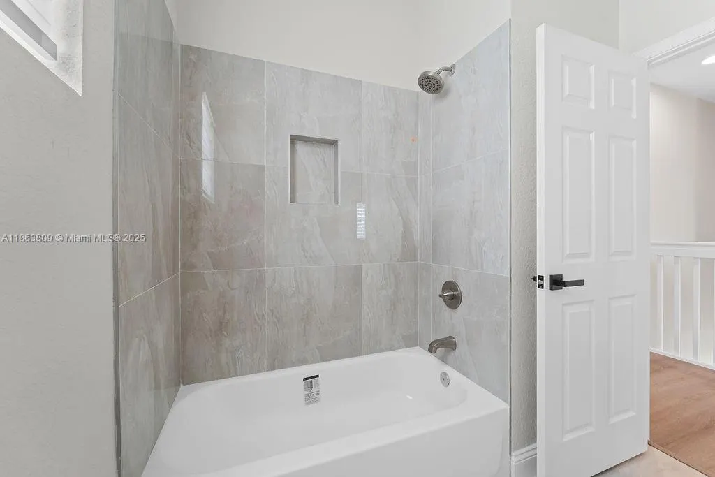 5400 NW 57th Ct