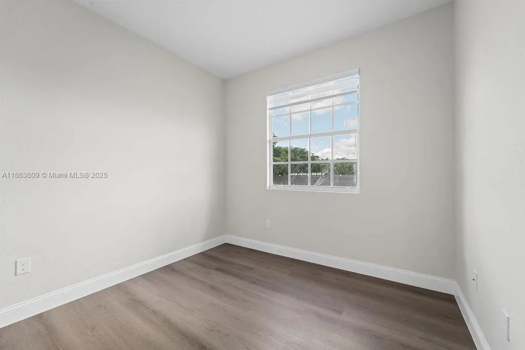 5400 NW 57th Ct