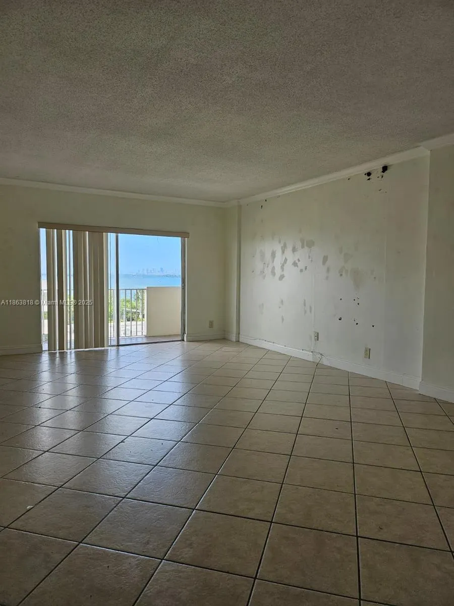 1455 N Treasure Dr, #7G