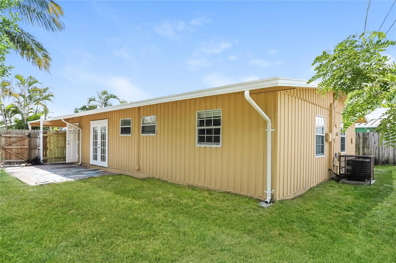 317 NW 49th St