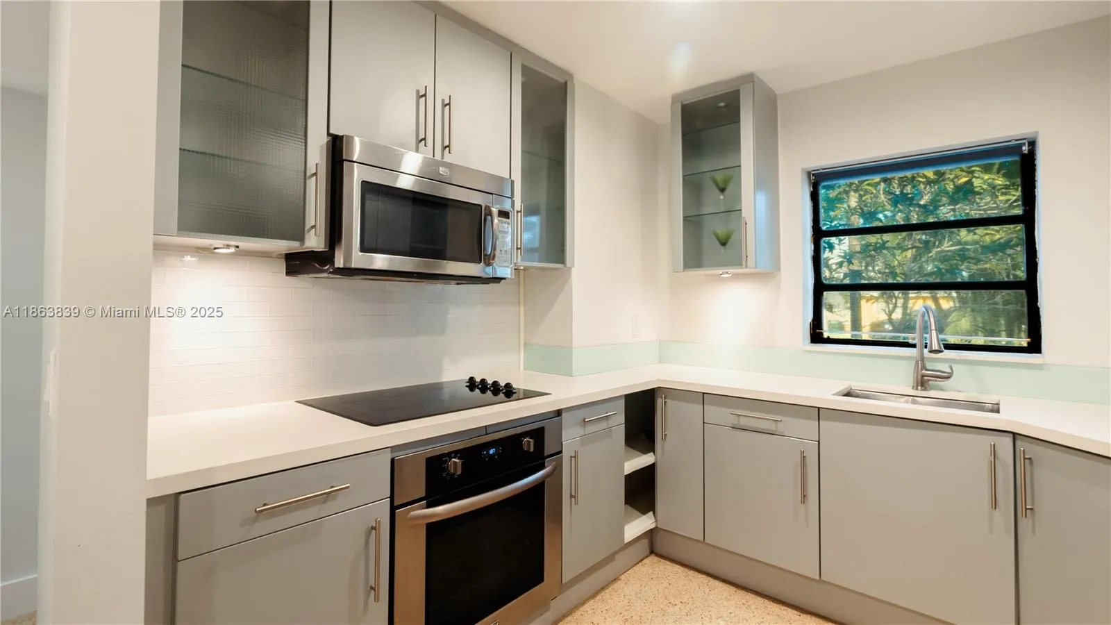 132 NE 2nd Ave