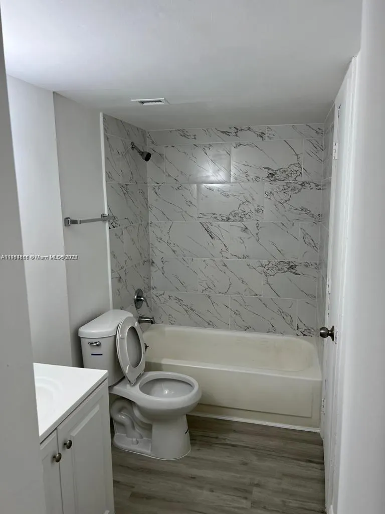 484 NW 165th St Rd, #A-514