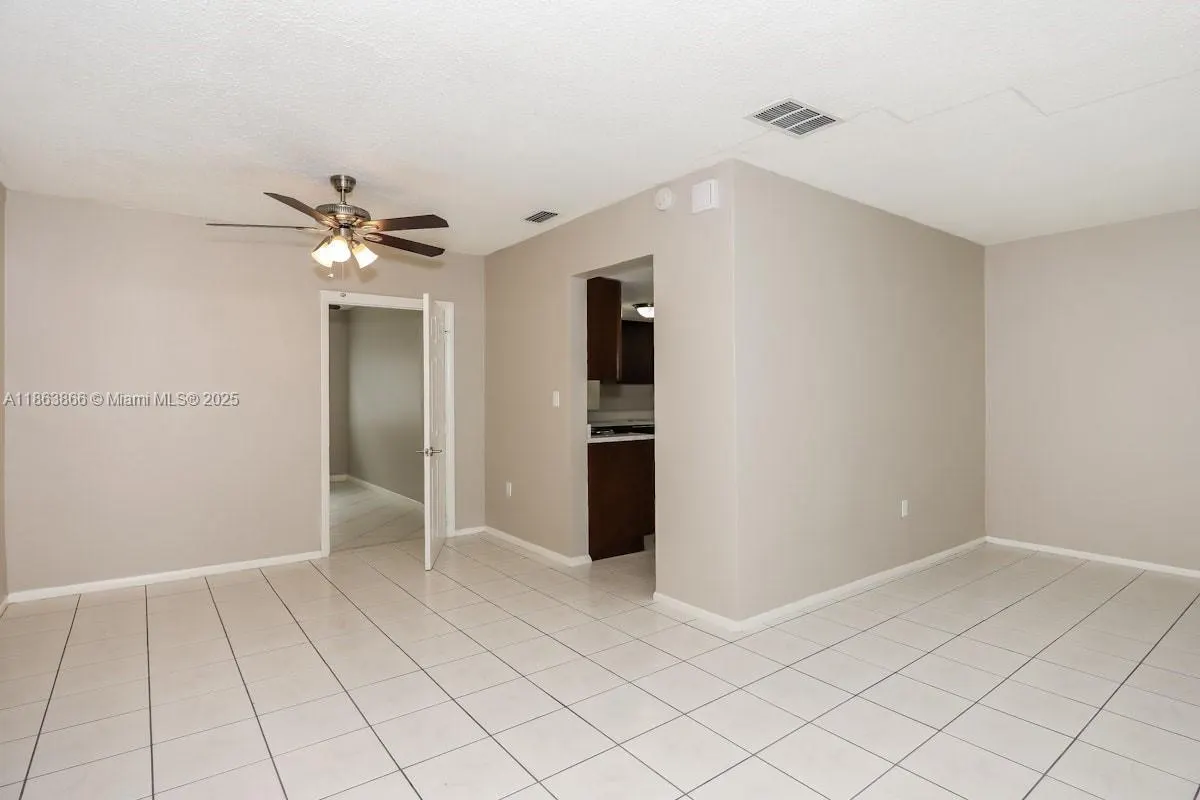 8640 NW 25th St