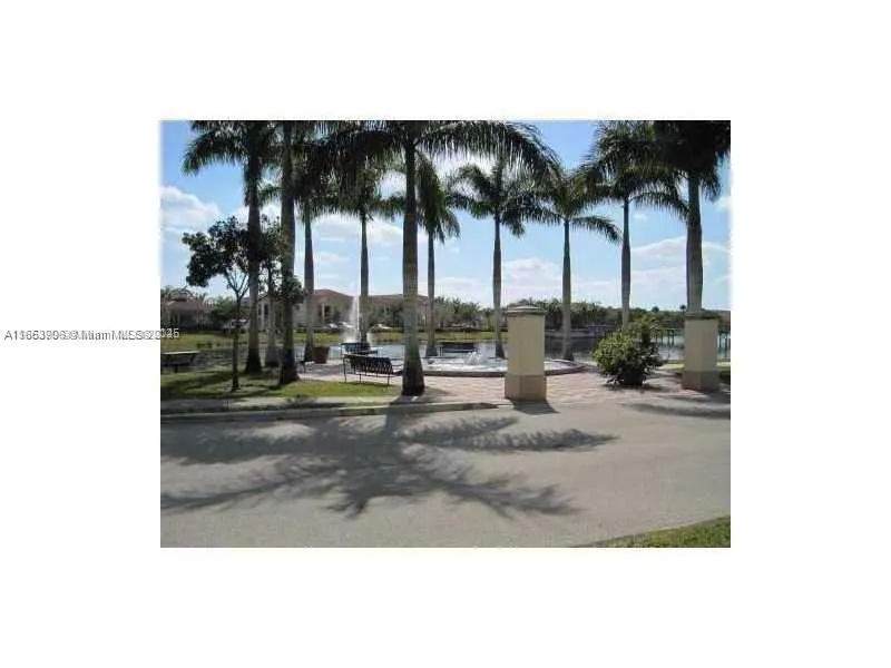 2578 Centergate Dr, #102