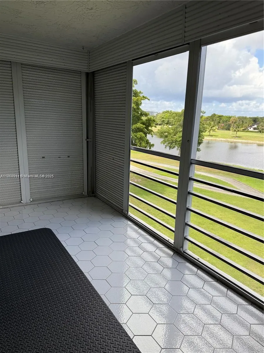 804 Cypress Blvd, #407