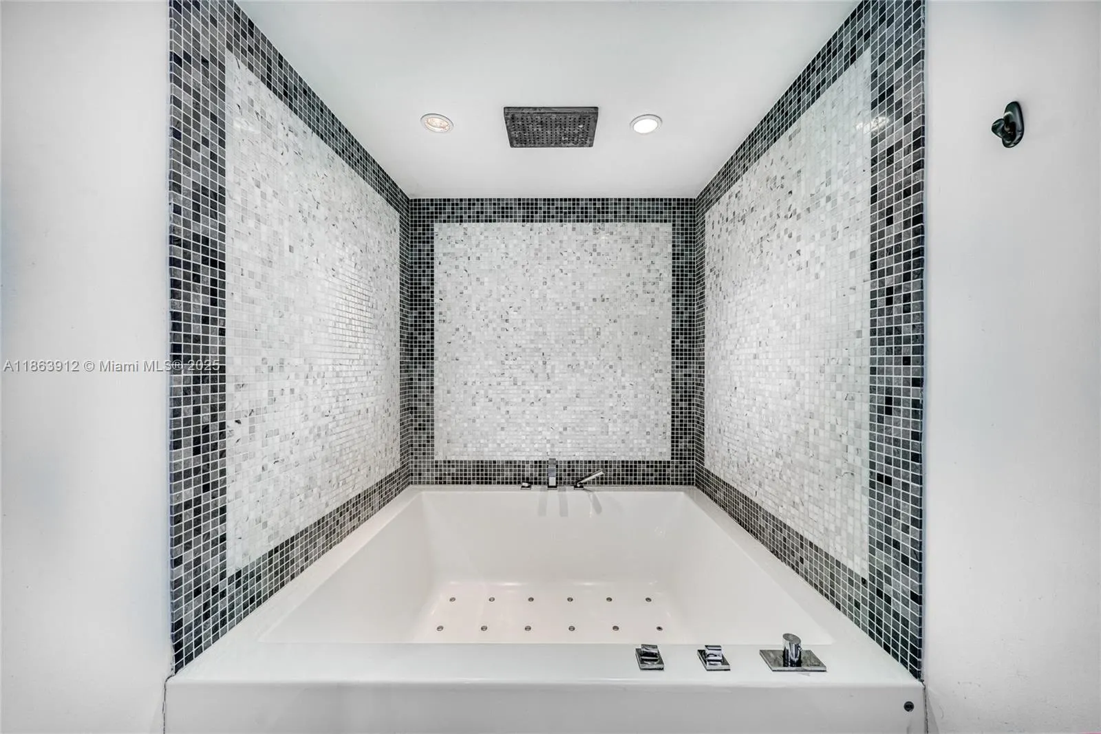 200 Biscayne Boulevard Way, #4411