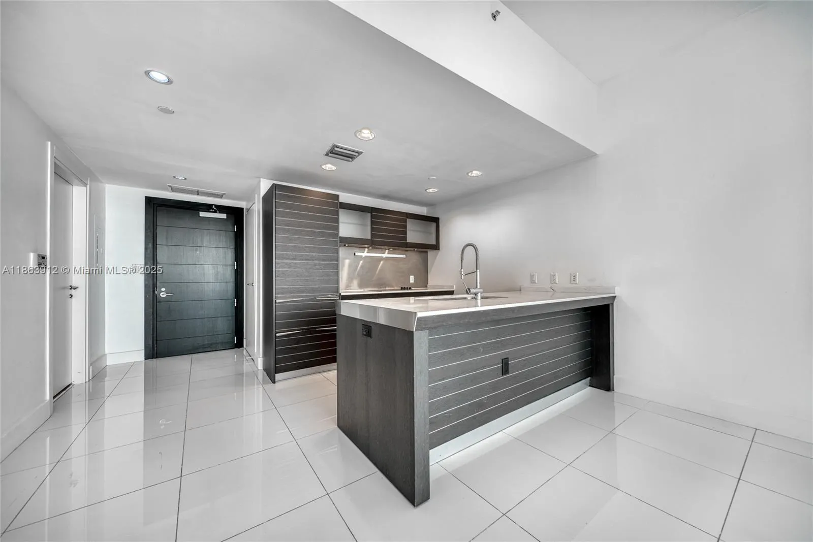 200 Biscayne Boulevard Way, #4411
