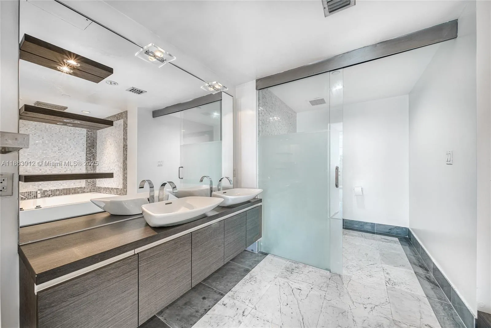 200 Biscayne Boulevard Way, #4411