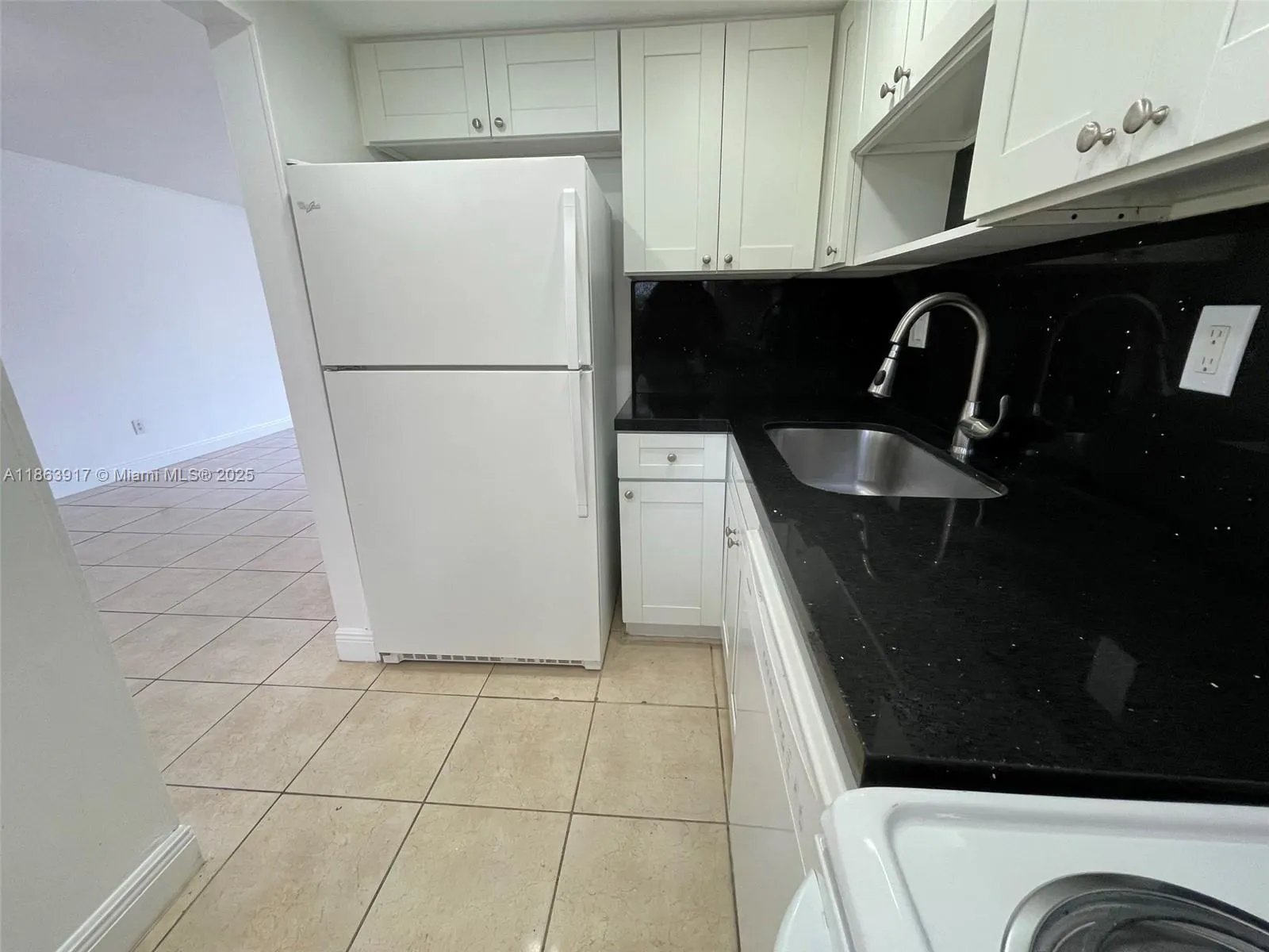 3522 NE 171st St, #103
