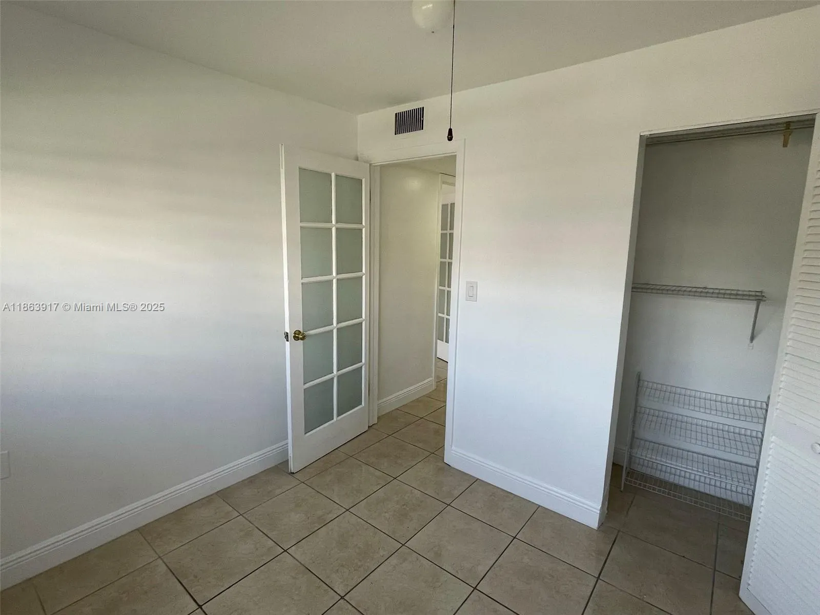 3522 NE 171st St, #103