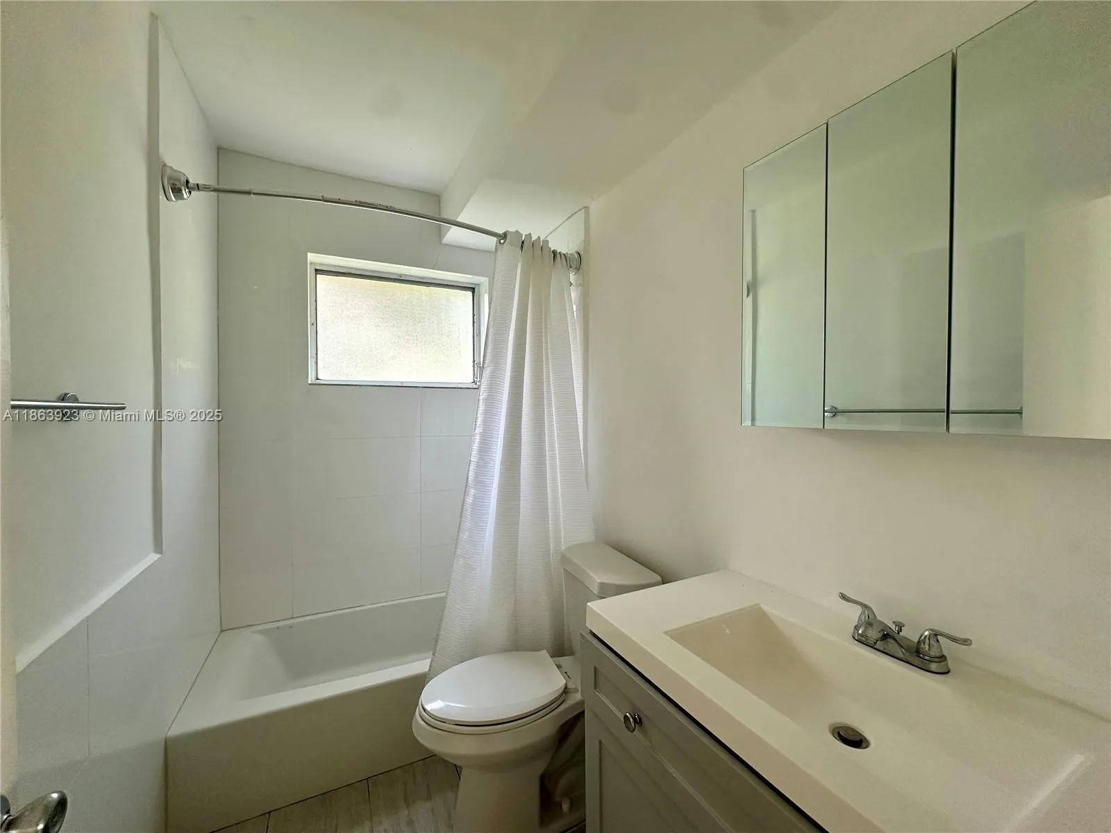1135 101st St, #3