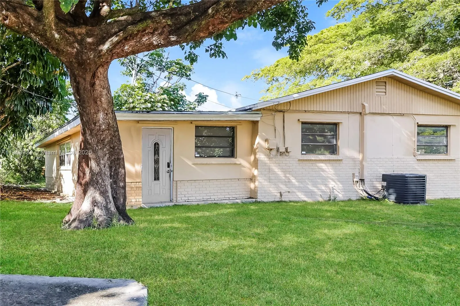 5801 Royal Palm Blvd, #1