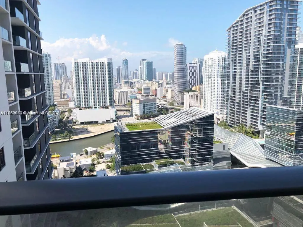 55 SW 9th St, #3001