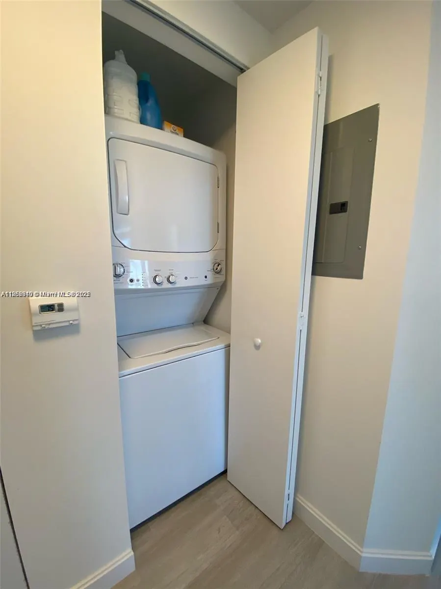 55 SW 9th St, #3001