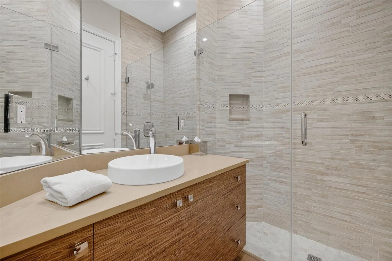 12462 Brookwood Ct