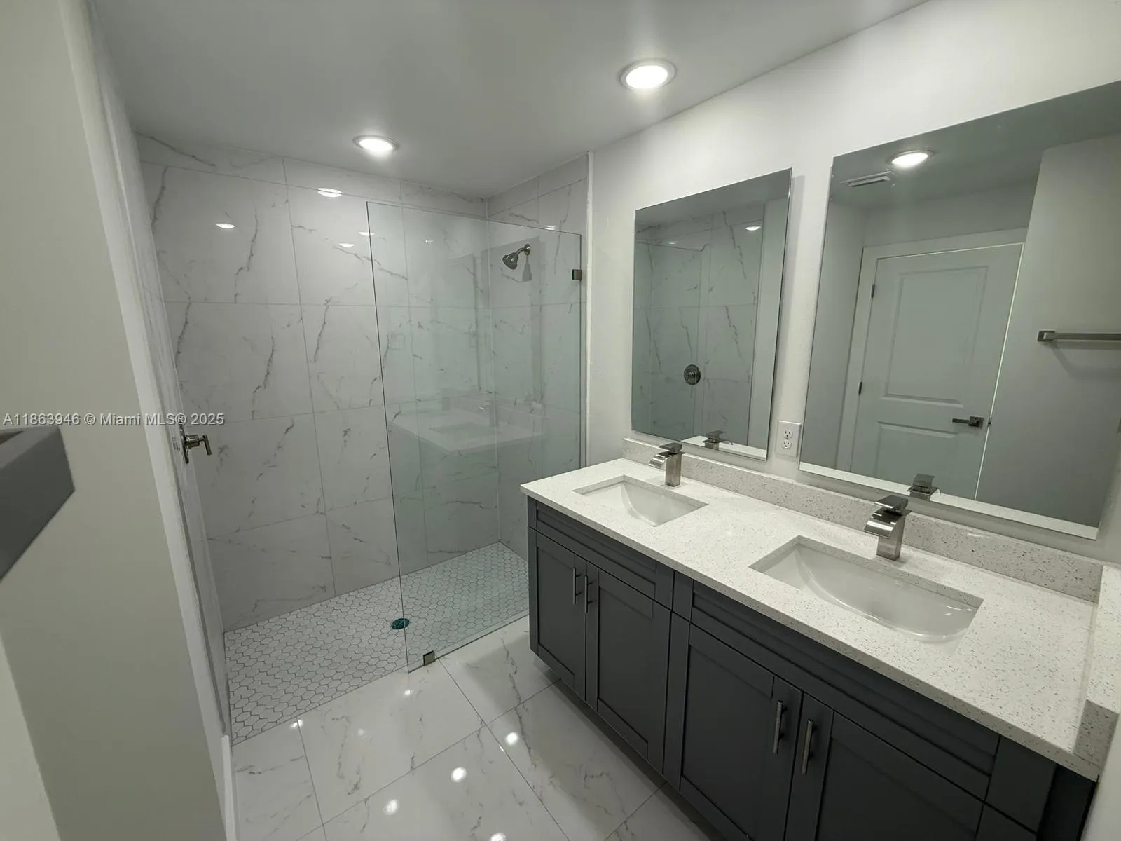 322 MCARTHUR BLVD, #322