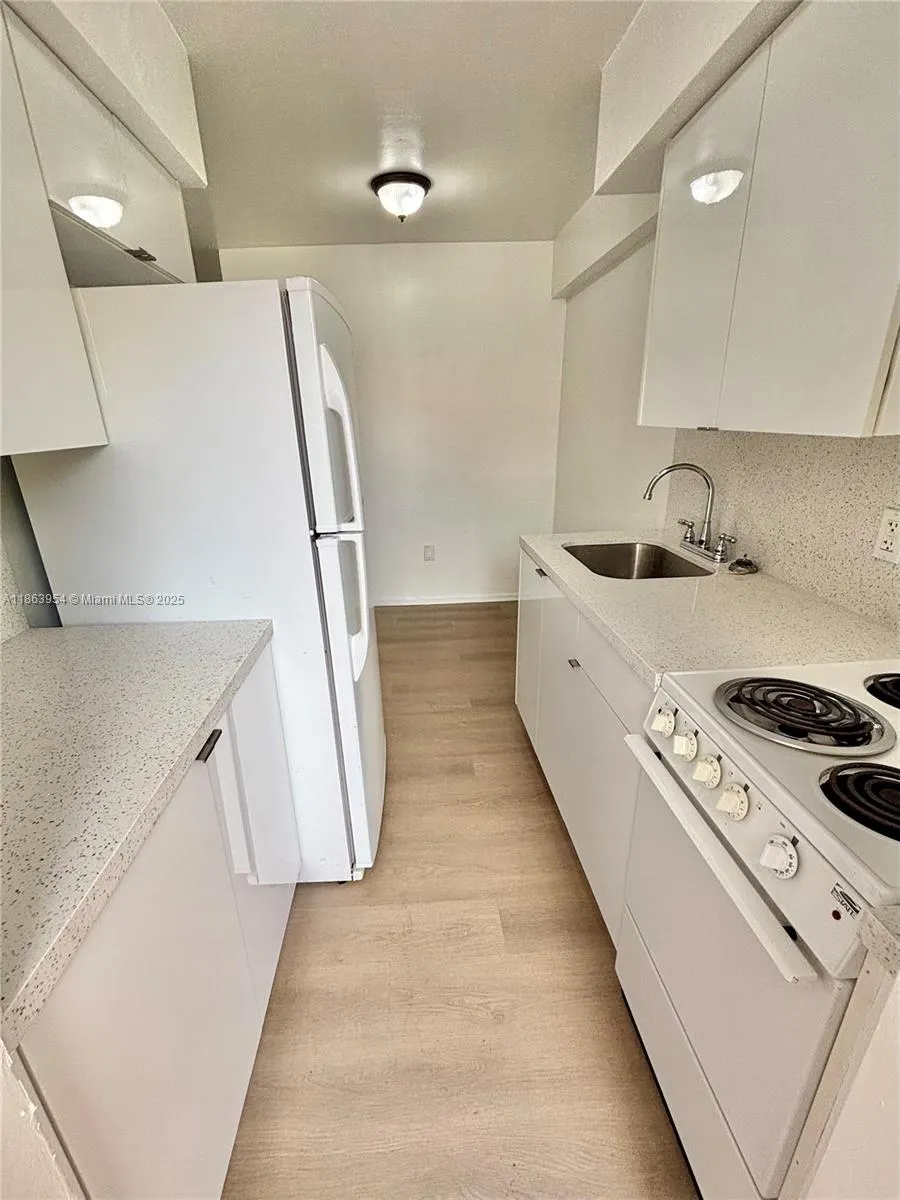 36 Majorca Ave, #5