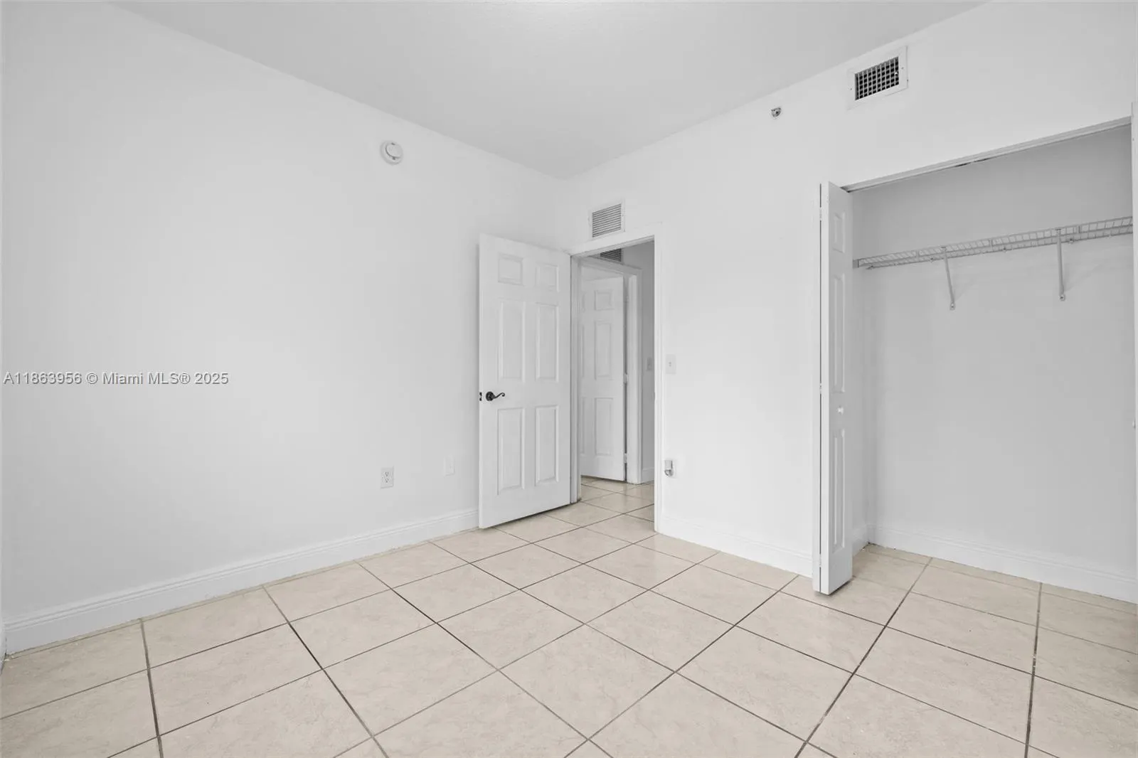 2413 W 78th St, #201