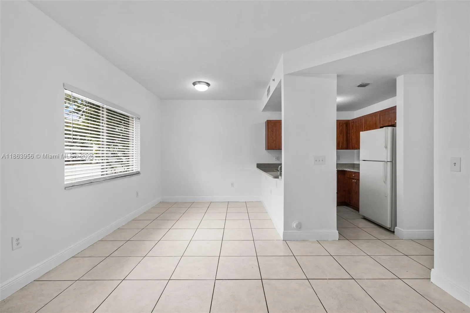 2413 W 78th St, #201