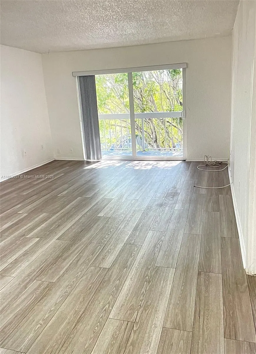 7800 Camino Real, #H410