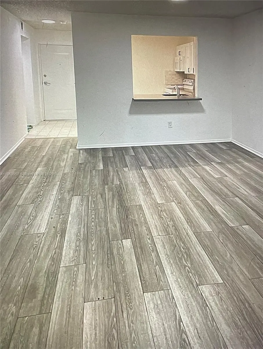 7800 Camino Real, #H410