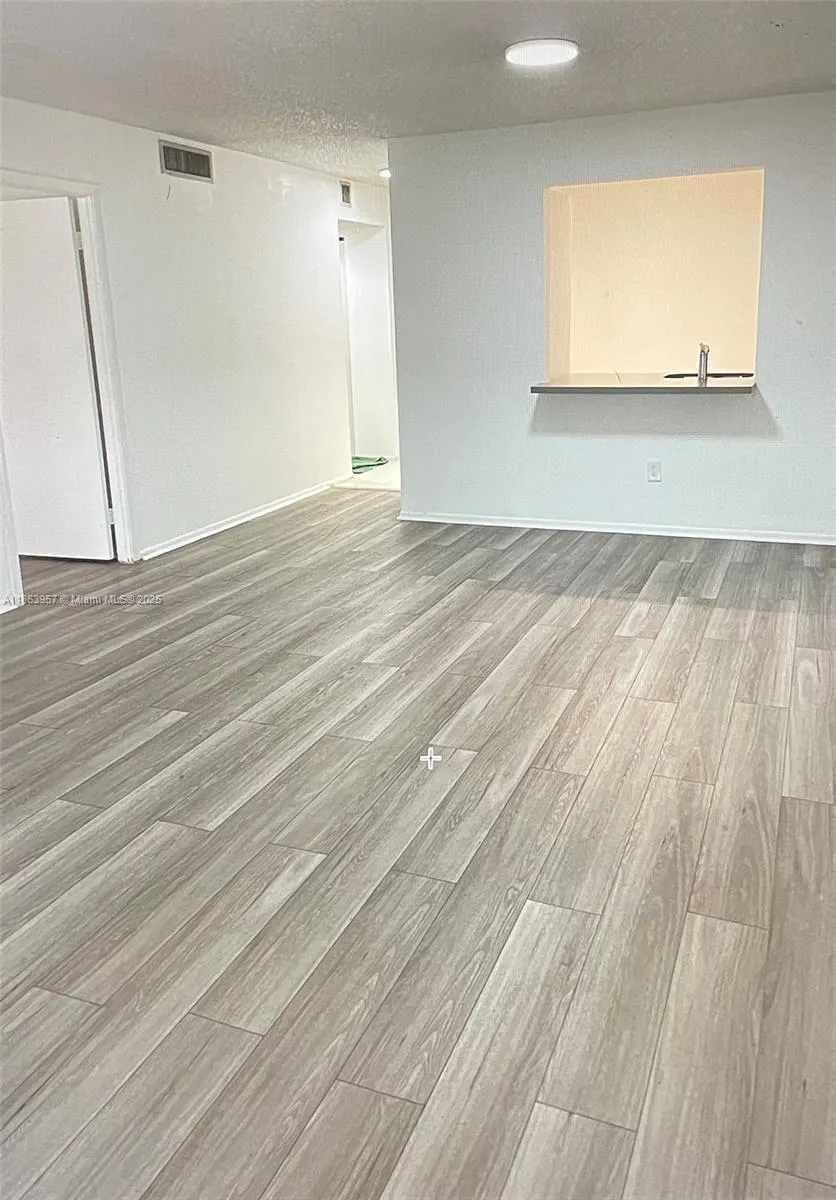 7800 Camino Real, #H410