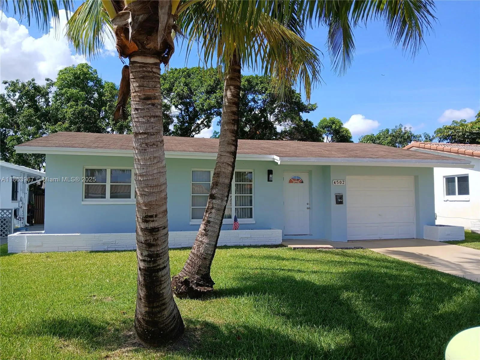 4502 NW 46th St