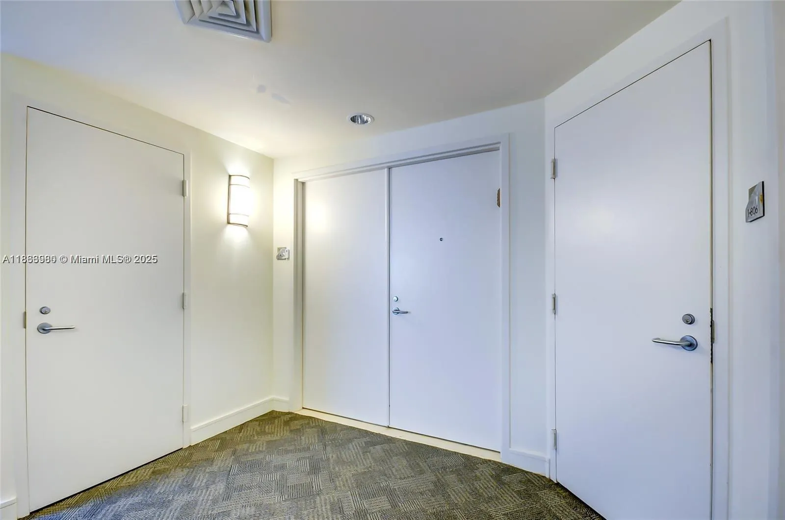 3131 NE 188th St, #1-808